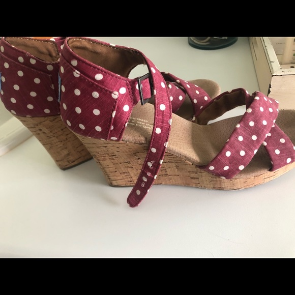 Red/White with Cork Polka Dot TOMS - Picture 3 of 8